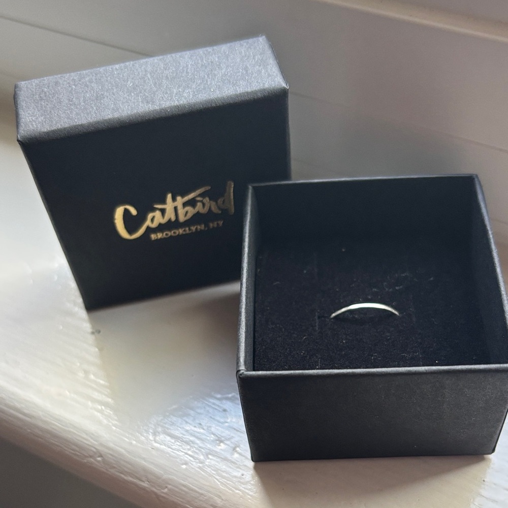 Catbird Silver Hammered Threadbare Midi Ring - Size 3